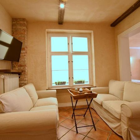 Pangsapuri 55 m² dengan 2 bilik tidur dan 1 bilik mandi peribadi di Pusat Bandar Wroclaw Luaran gambar