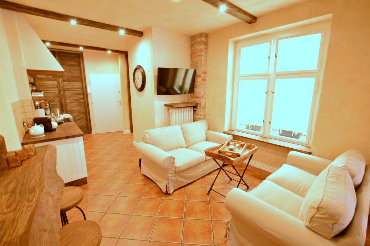 Pangsapuri 55 m² dengan 2 bilik tidur dan 1 bilik mandi peribadi di Pusat Bandar Wroclaw Luaran gambar