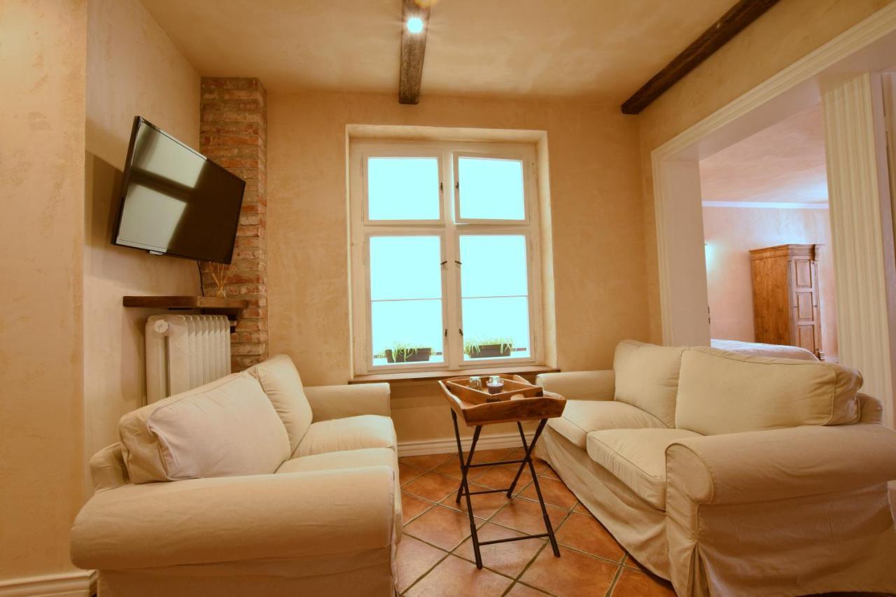 Pangsapuri 55 m² dengan 2 bilik tidur dan 1 bilik mandi peribadi di Pusat Bandar Wroclaw Luaran gambar