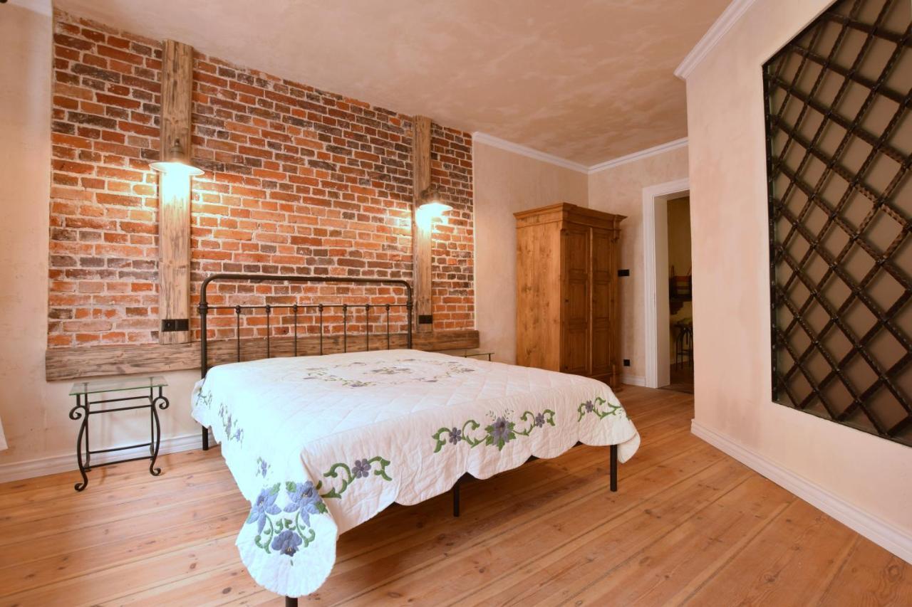 Pangsapuri 55 m² dengan 2 bilik tidur dan 1 bilik mandi peribadi di Pusat Bandar Wroclaw Luaran gambar